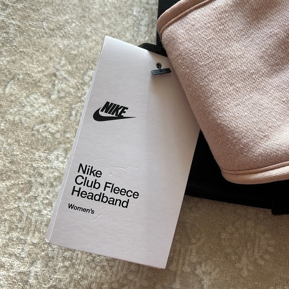 NWT Nike Club Fleece Pink Headband & NWOT Pajar 1963 Canada Burgundy Mittens Set - Picture 9 of 13